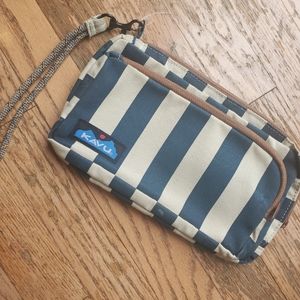 Kavu tan stripe  wristlet 6x10